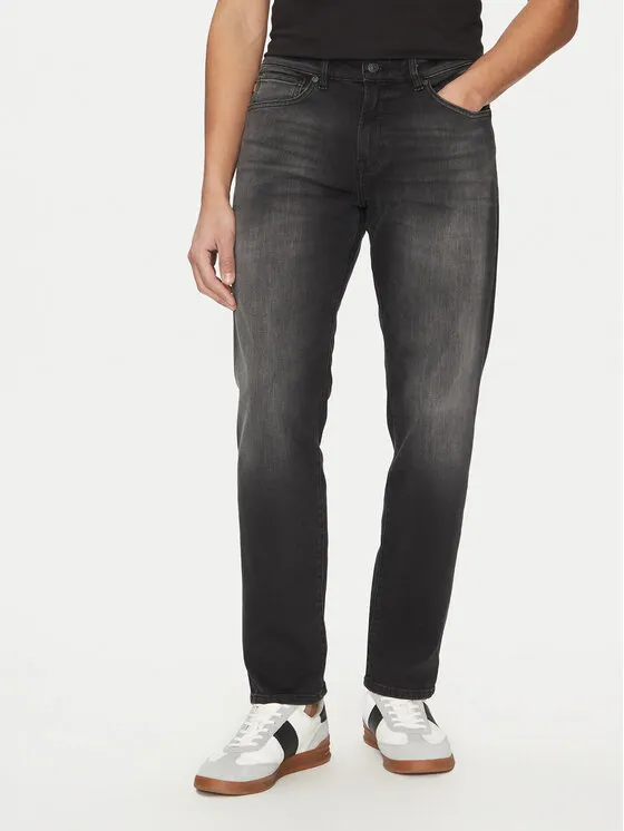 Jeans · Schwarz · Regular Fit