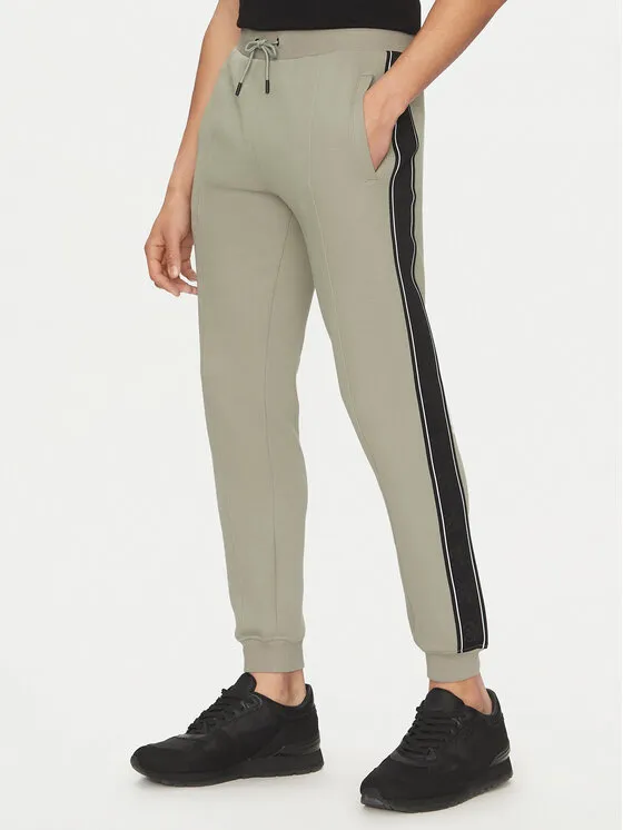 Jogginghose · Grün · Regular Fit