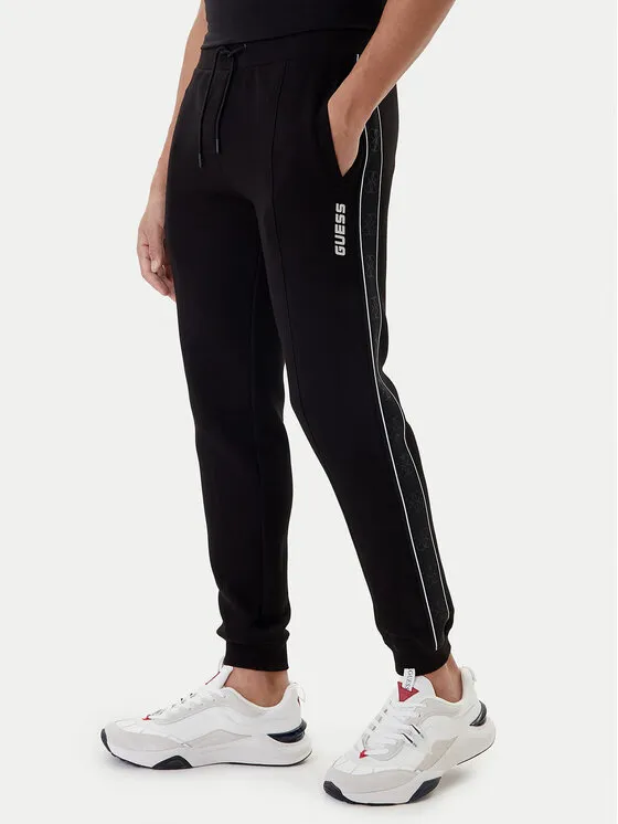 Jogginghose · Schwarz · Regular Fit