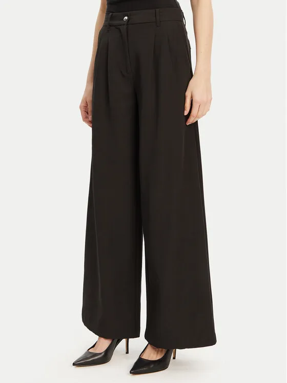 Palazzohose · Schwarz · Regular Fit