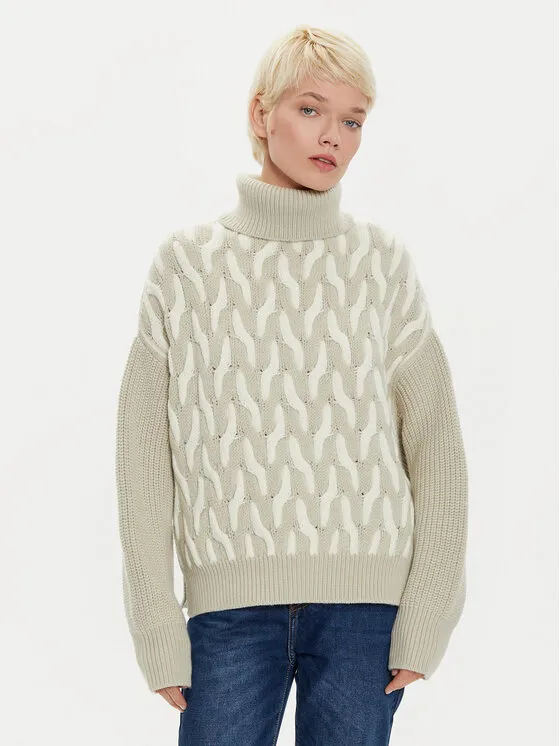 Rollkragenpullover · Beige · Oversize