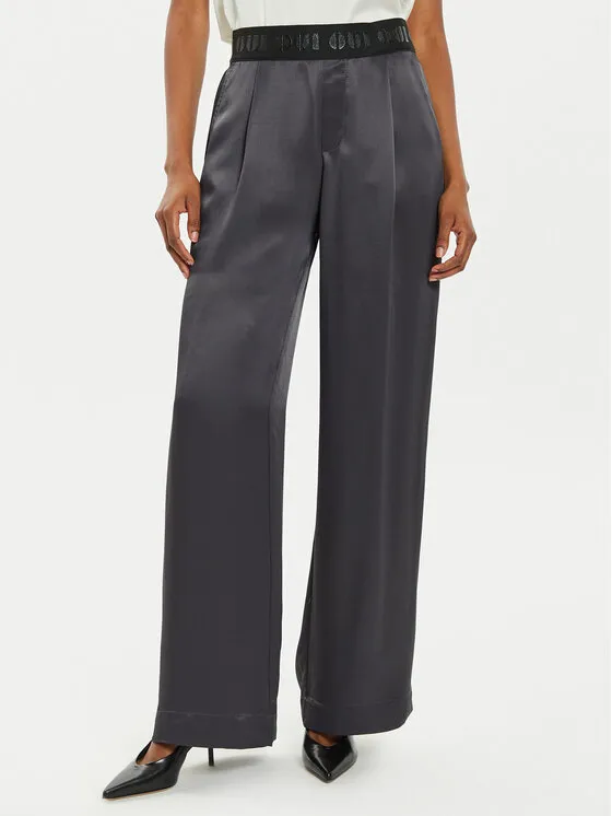 Stoffhose · Grau · Relaxed Fit