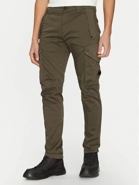 Stoffhose · Grün · Regular Fit