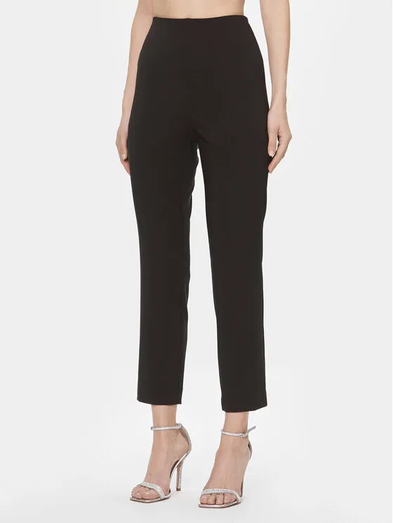 Stoffhose · Schwarz · Regular Fit