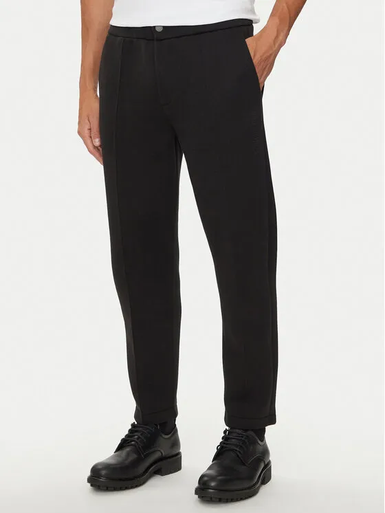 Stoffhose · Schwarz · Regular Fit