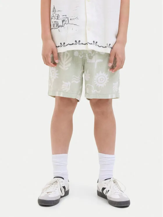 Stoffshorts · Grün