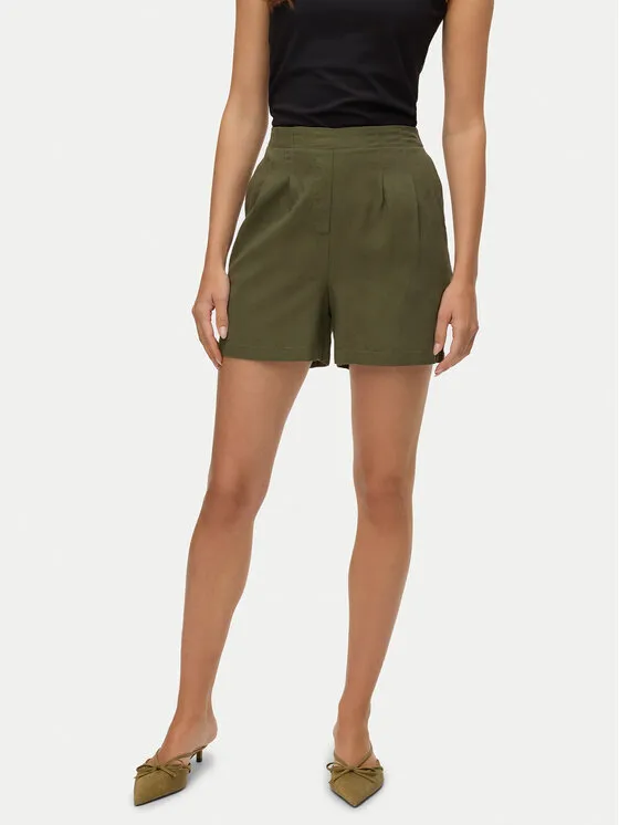 Stoffshorts · Grün