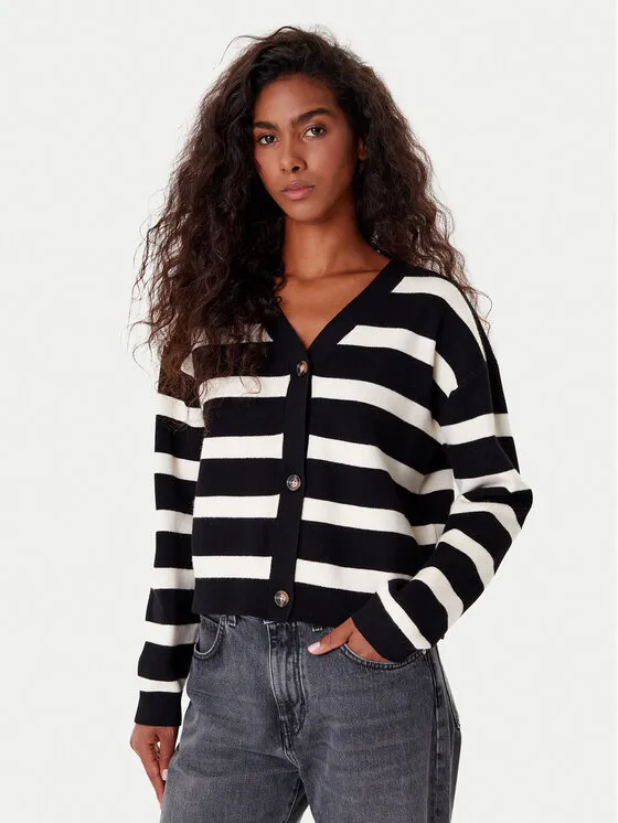 Strickjacke · Schwarz · Regular Fit