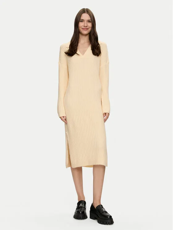 Strickkleid · Beige · Midi