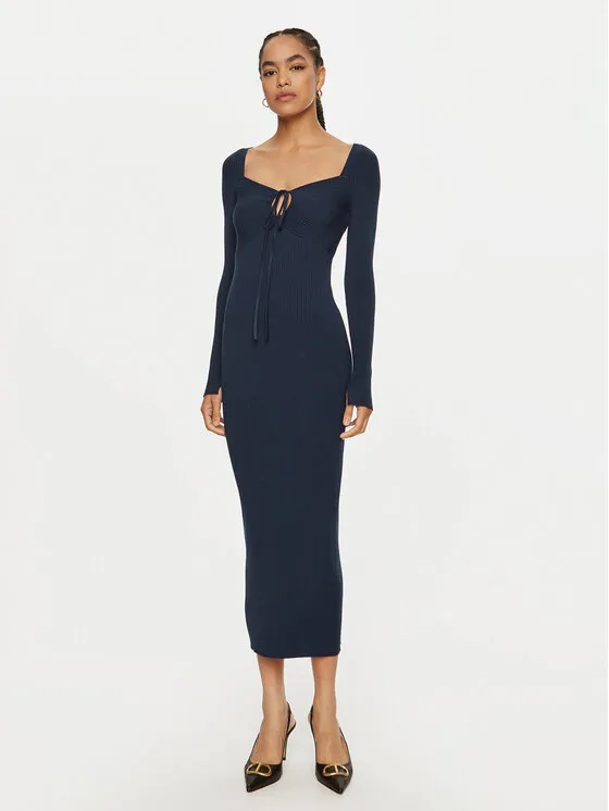 Strickkleid · Dunkelblau · Midi