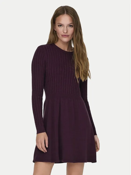 Strickkleid · Dunkelrot · Mini