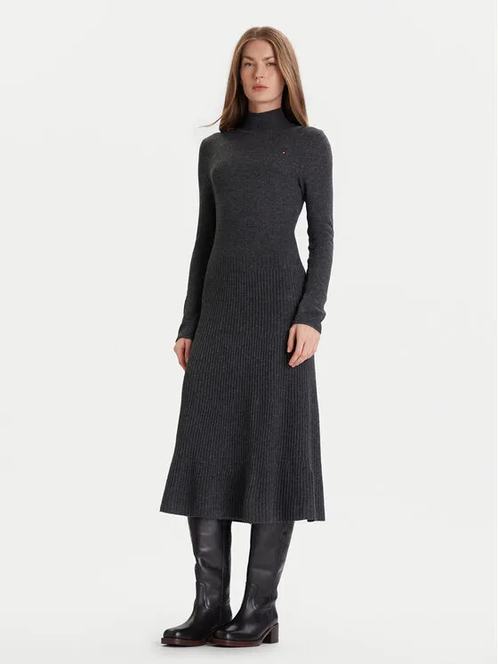 Strickkleid · Grau · Midi