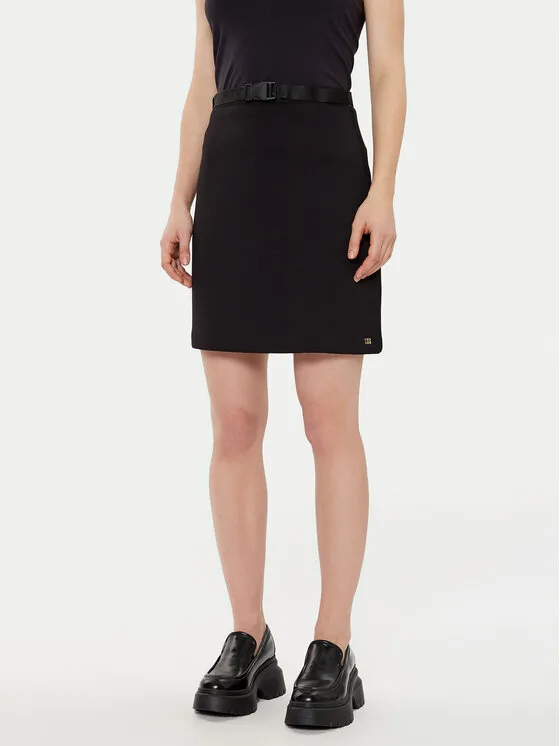 Trapezförmiger Rock · Schwarz · Mini