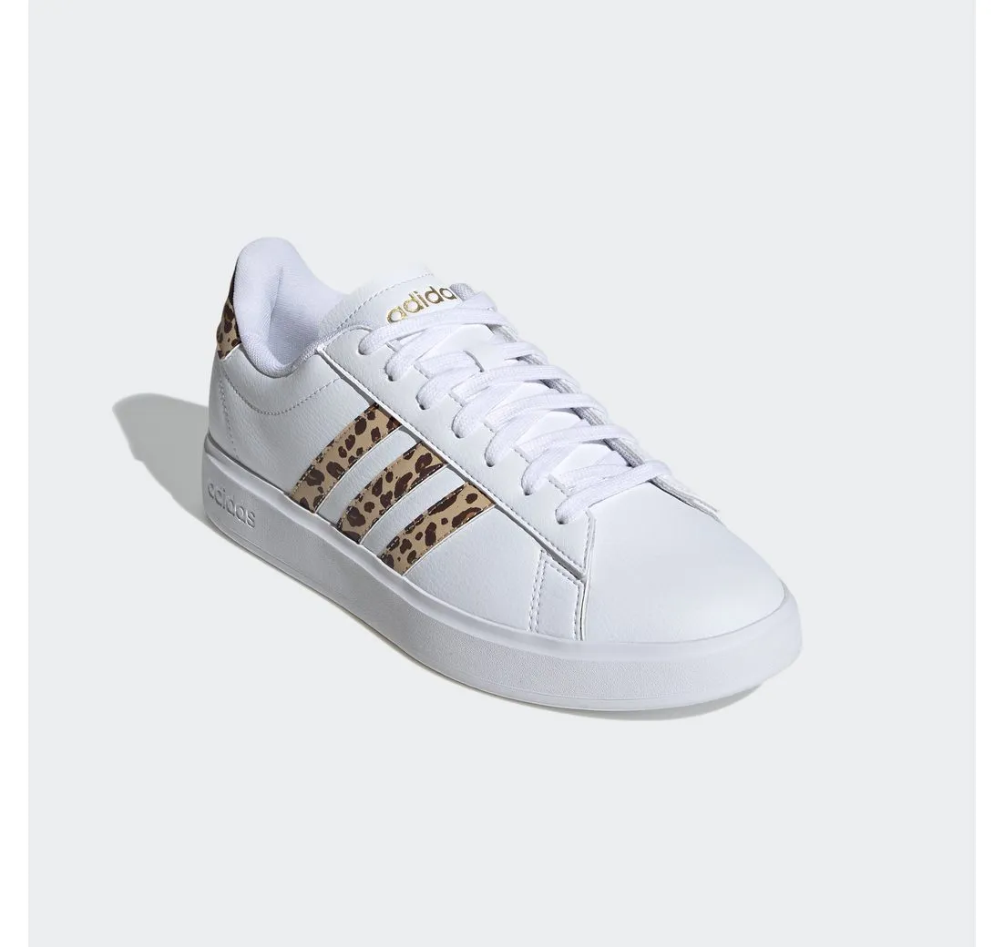 ADIDAS SPORTSWEAR GRAND COURT 2.0 Sneaker Design auf den Spuren des adidas Superstar