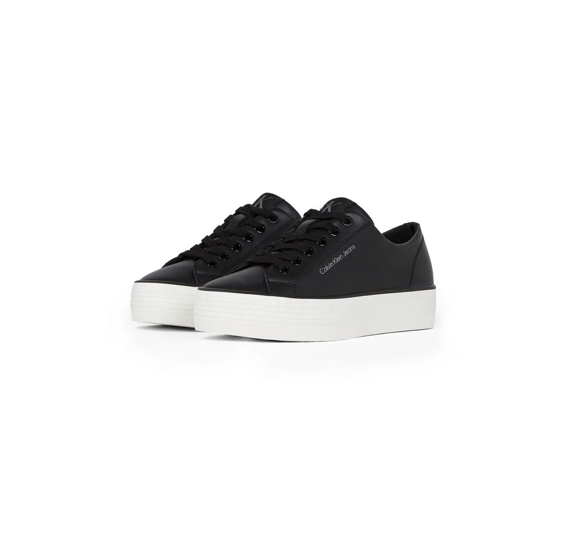 CALVIN KLEIN JEANS BOLD VULC FLATF LOW LTH IN Sneaker, Halbschuh, Schnürschuh, Freizeitschuh mit CK-Logo an der Ferse