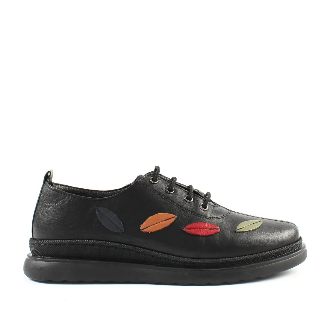 CELAL GÜLTEKIN 719-27320 Sneaker Dekorative Blätter-Akzente und bequeme Thermo-Sohle.