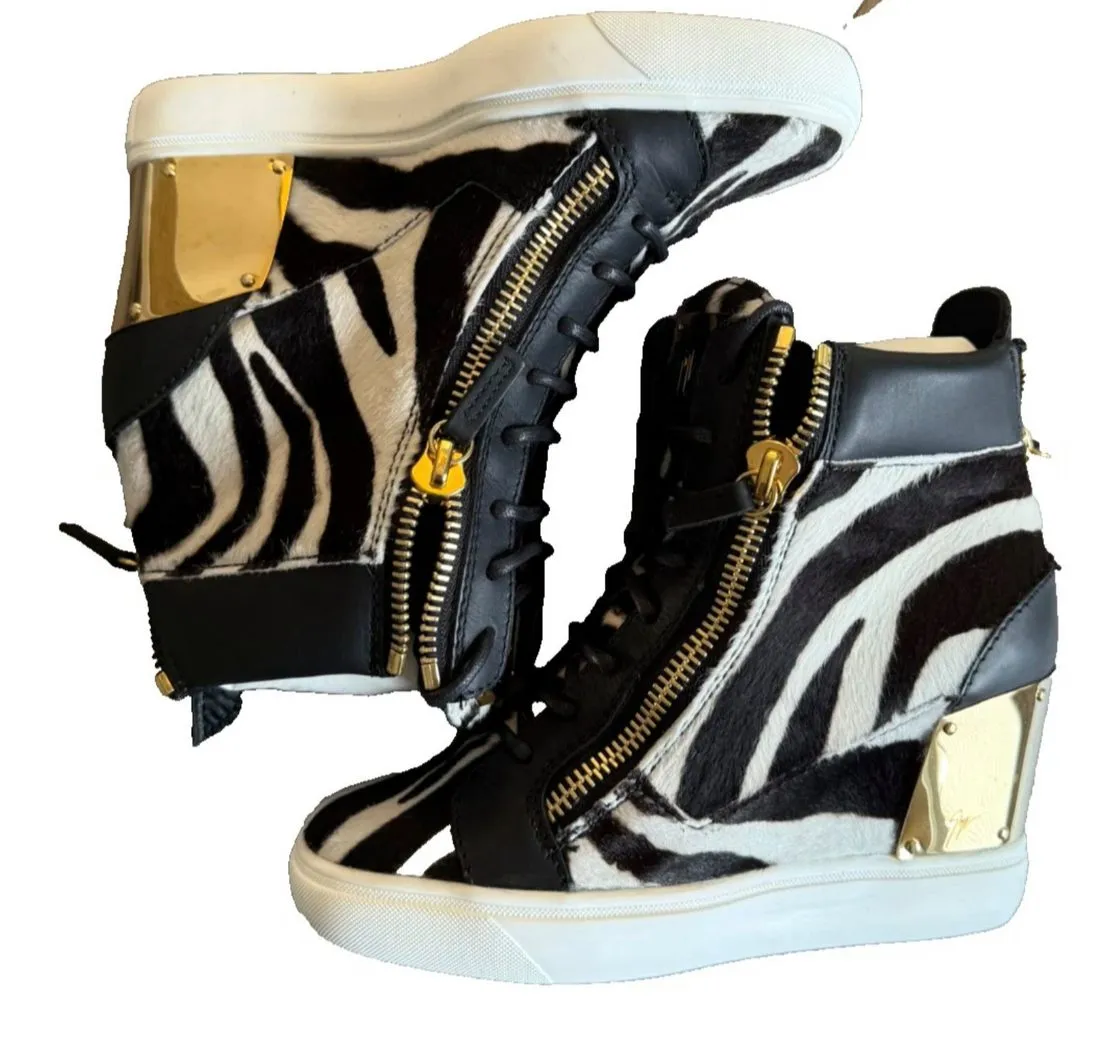 GIUSEPPE ZANOTTI DESIGN Lorenz Sneaker Zebra Ponyfell Gold Wedgesneaker Limitierte Sammlerstück mit ikonischem Wiedererkennungswert
