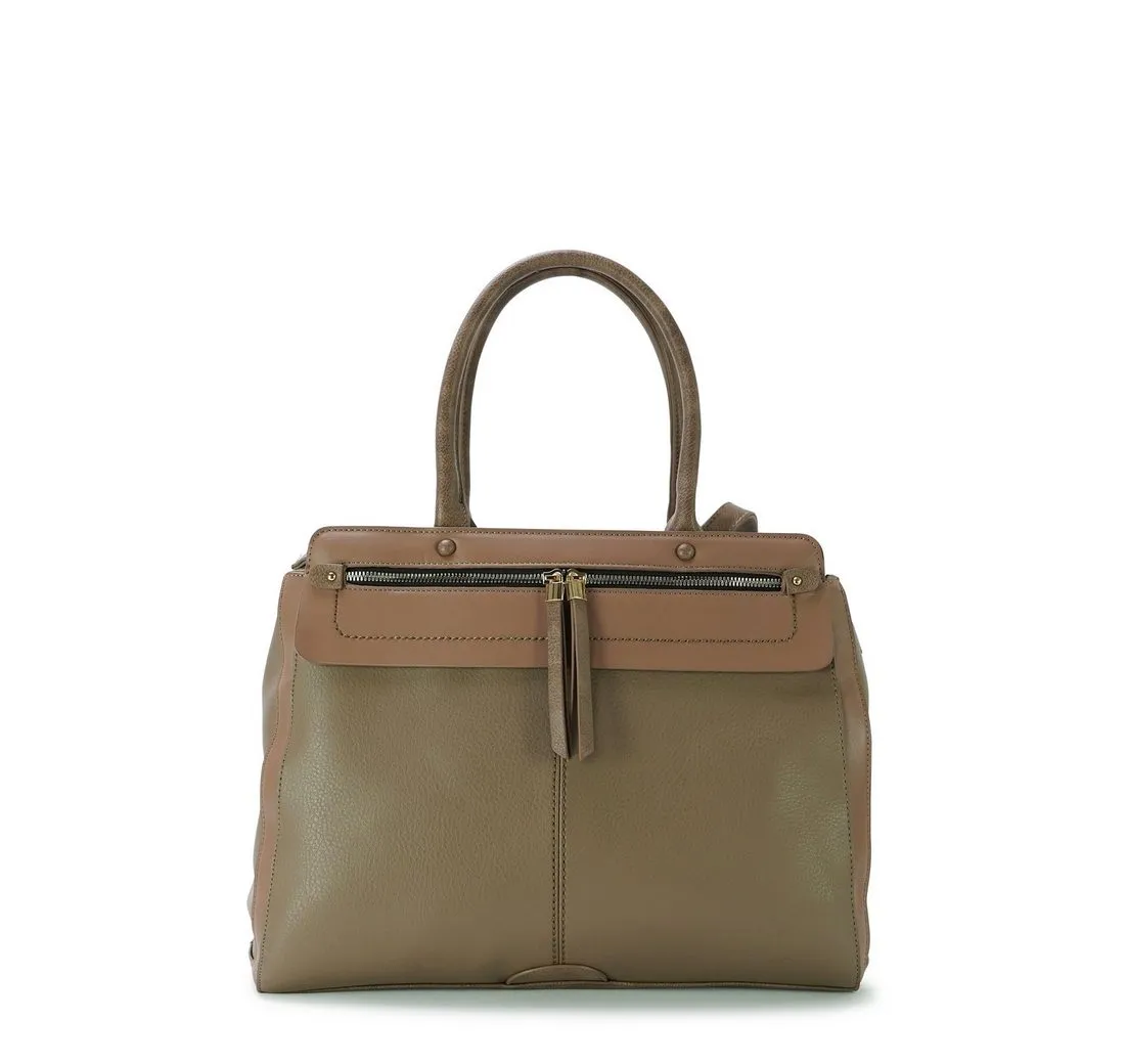 Harpa Henkeltasche, in eleganter Form