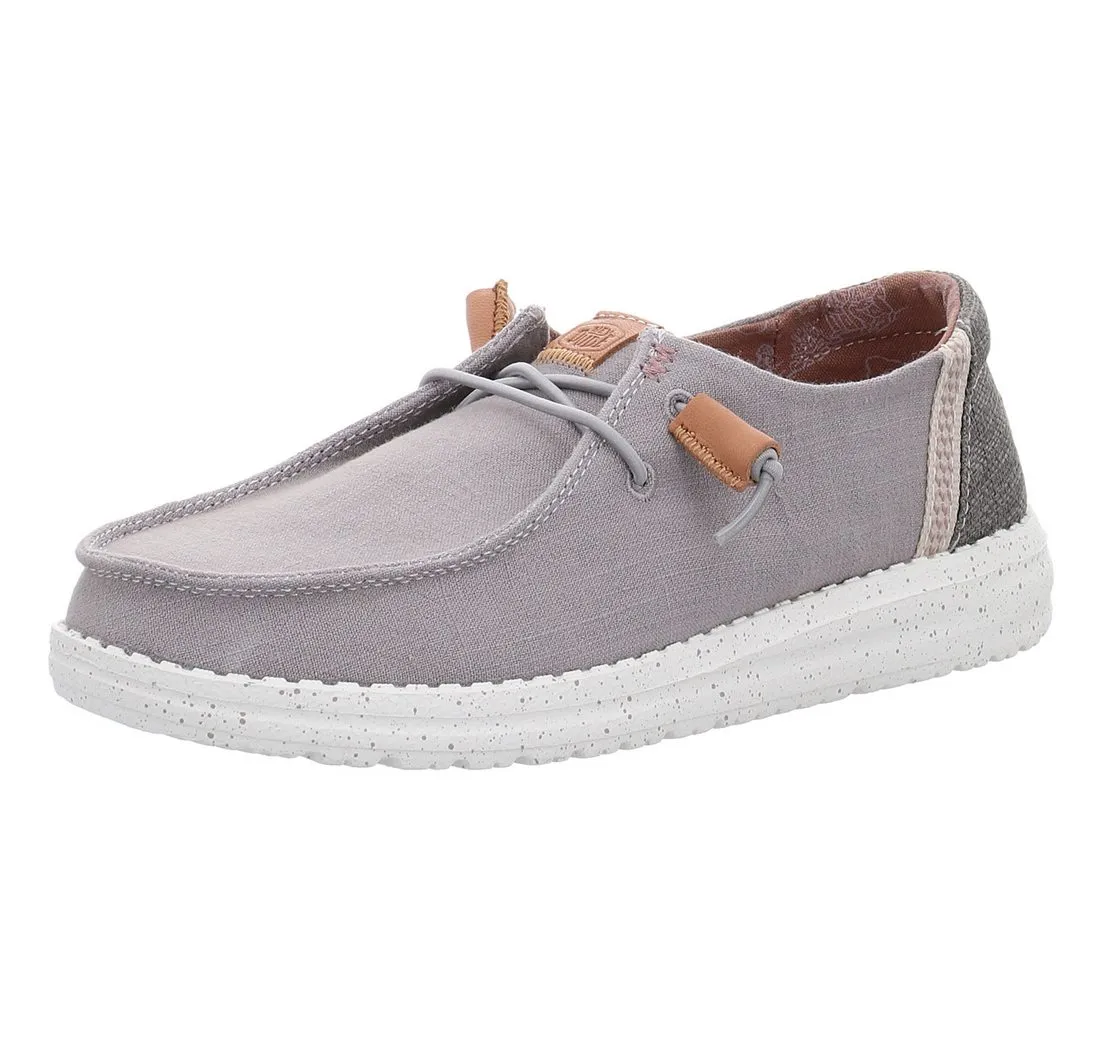 HEY DUDE Wendy Washed Canvas Sneaker