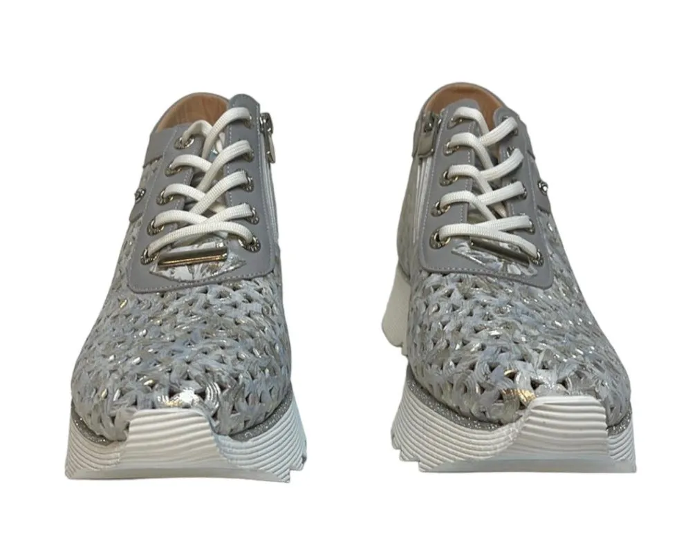 LAMARTA Damen Sneakers-Zeitlose Raffinesse Graue Eleganz in Schuhform Sneaker