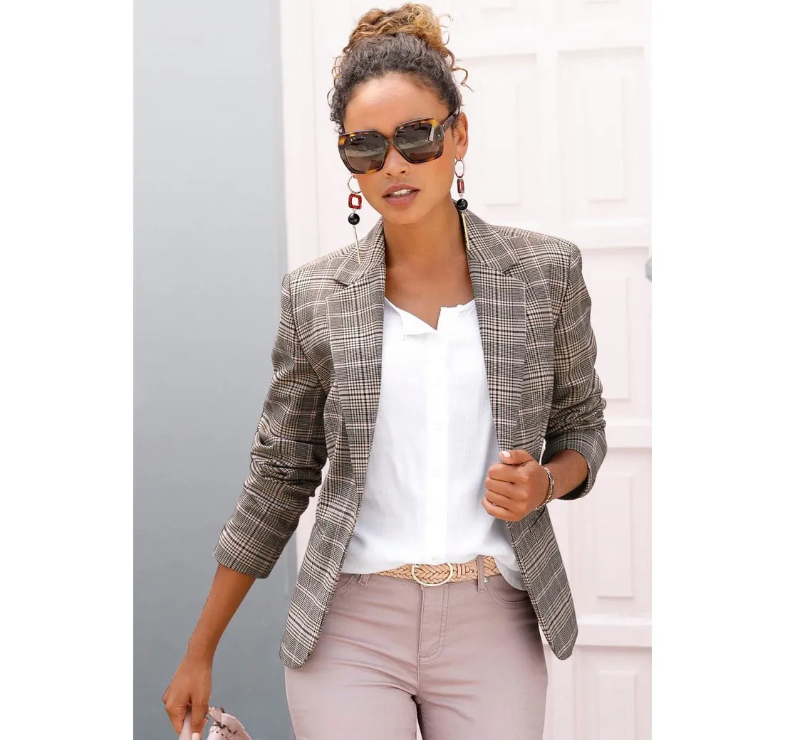 LASCANA Kurzblazer in klassischer Form, taillierter Damenblazer, sportlich elegant