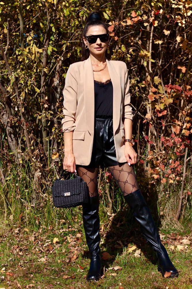 LELÜ FASHION Kurzblazer Blazer mit gerafften Ärmeln 2 aufgesetzte Taschenklappen (rein dekorativ, ohne Funktion)