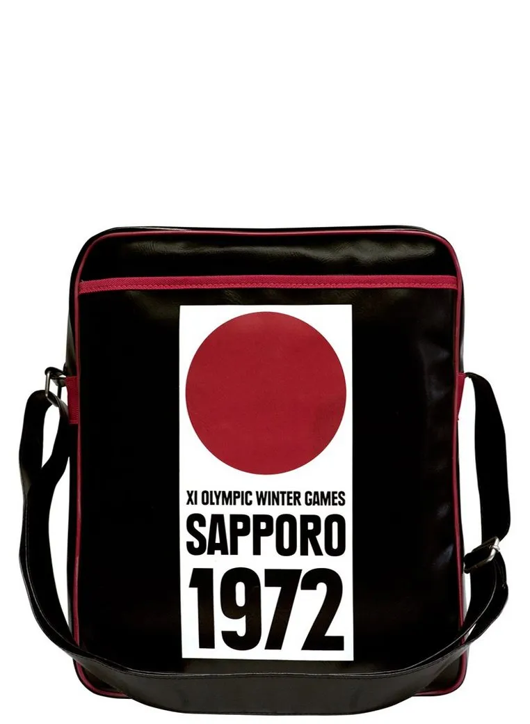 LOGOSHIRT Schultertasche Sapporo 1972, mit lässigem Retro-Print