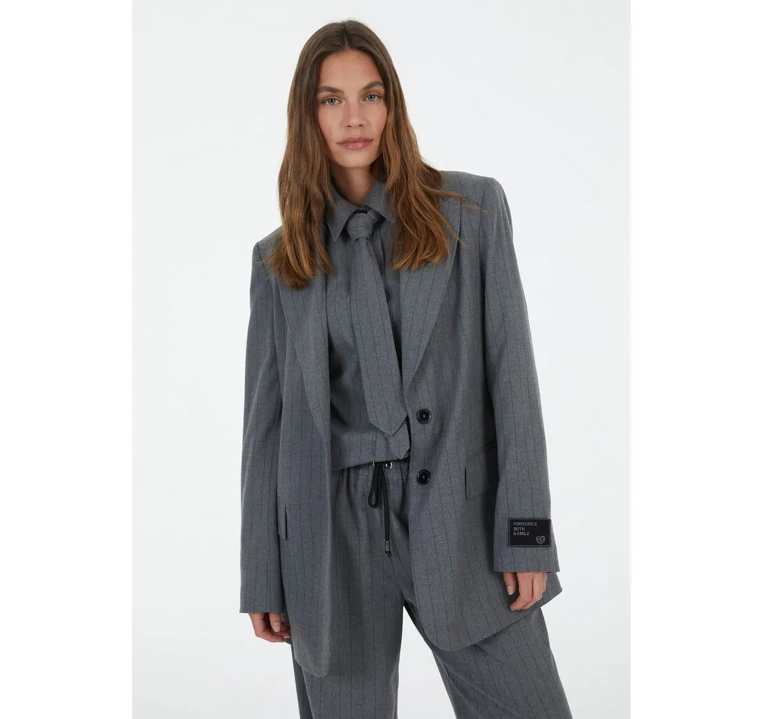 MARC AUREL Longblazer und Schmuckbadge