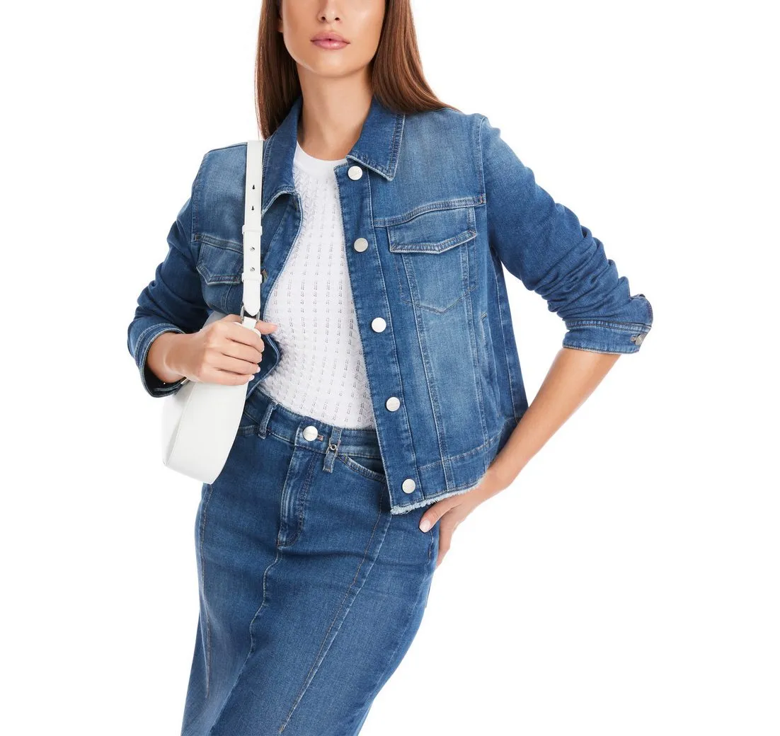MARC CAIN Jeansjacke "Summer Flash Strawberry" Premium Damenmode Jeansjacke in Denim - "Rethink Together"