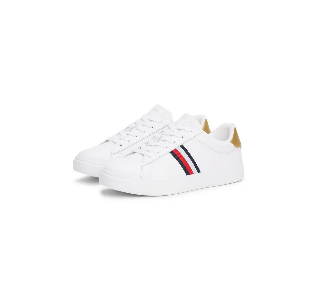 TOMMY HILFIGER ESSENTIAL COURT SNEAKER STRPS Plateausneaker, Freizeitschuh, Halbschuh, Schnürschuh mit typischen Streifen