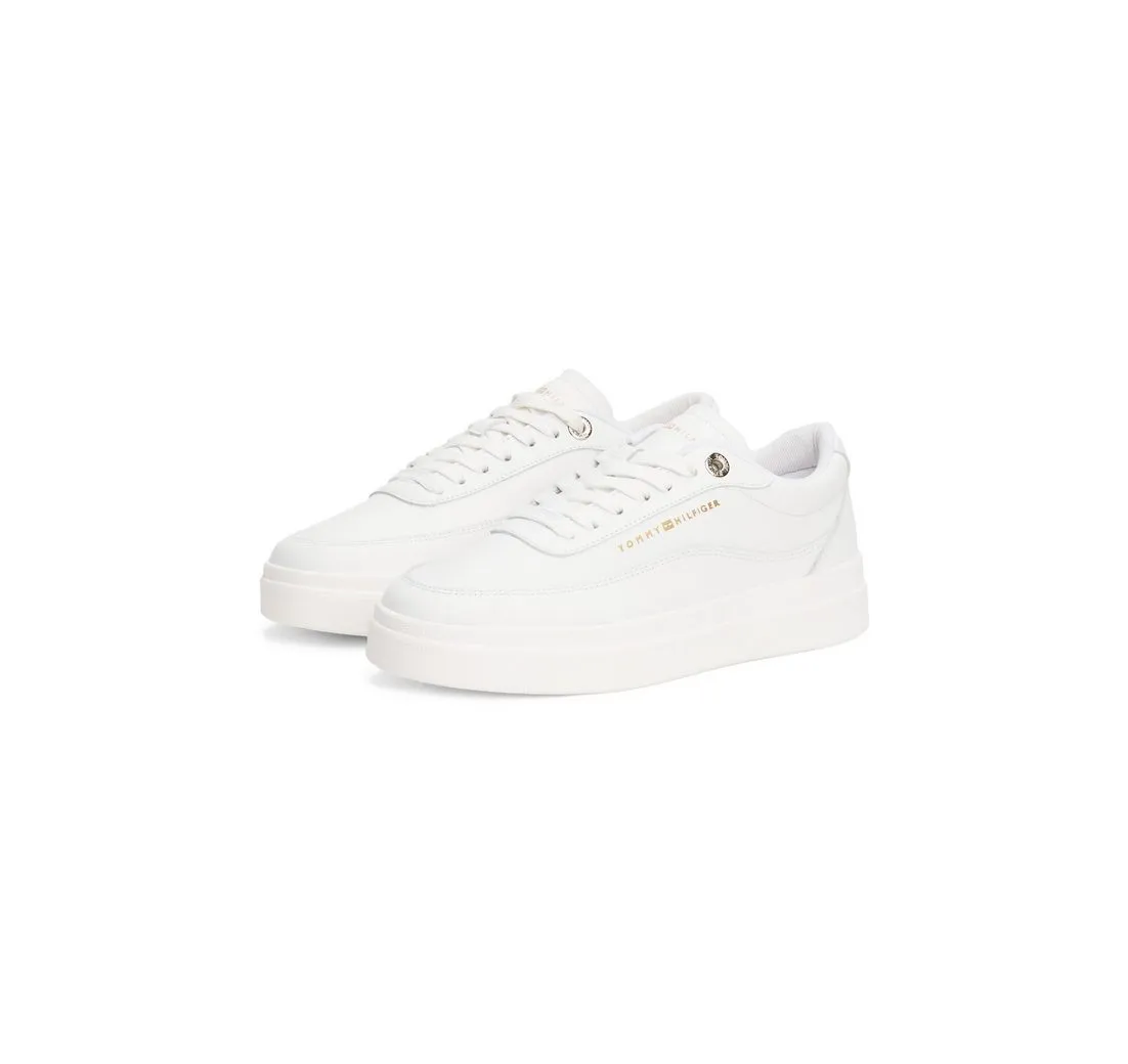 TOMMY HILFIGER MODERN COURT SNEAKER LTHR Plateausneaker, Freizeitschuh, Halbschuh, Schnürschuh mit Kontrast-Logo