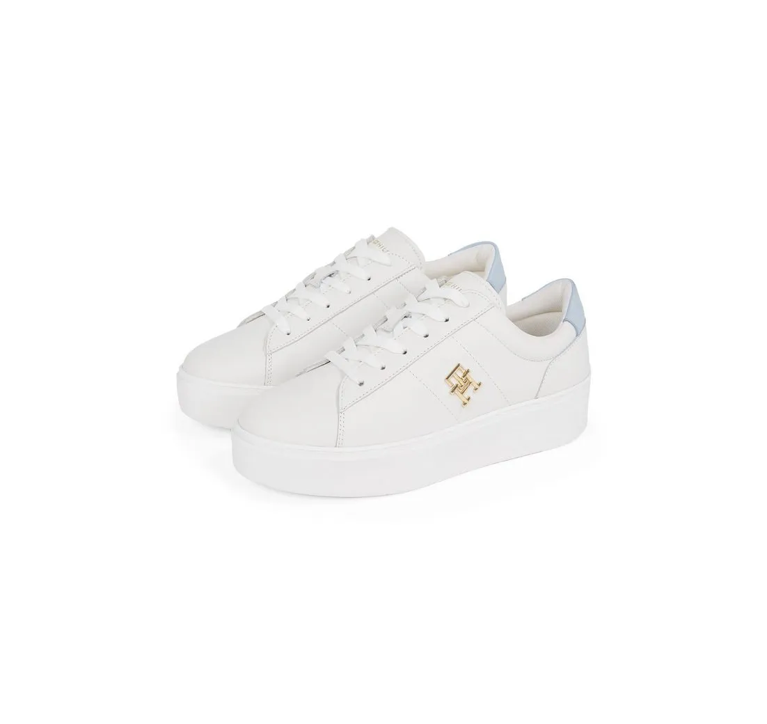 TOMMY HILFIGER PLATFORM COURT SNEAKER Plateausneaker, Freizeitschuh, Halbschuh, Schnürschuh mit TH-Schmuckelement