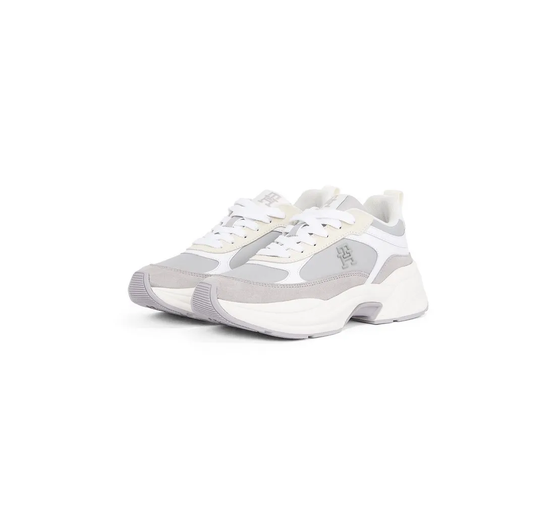 TOMMY HILFIGER TH CHUNKY FEMININE RUNNER Plateausneaker, Freizeitschuh, Halbschuh, Schnürschuh mit TH-Logoemblem