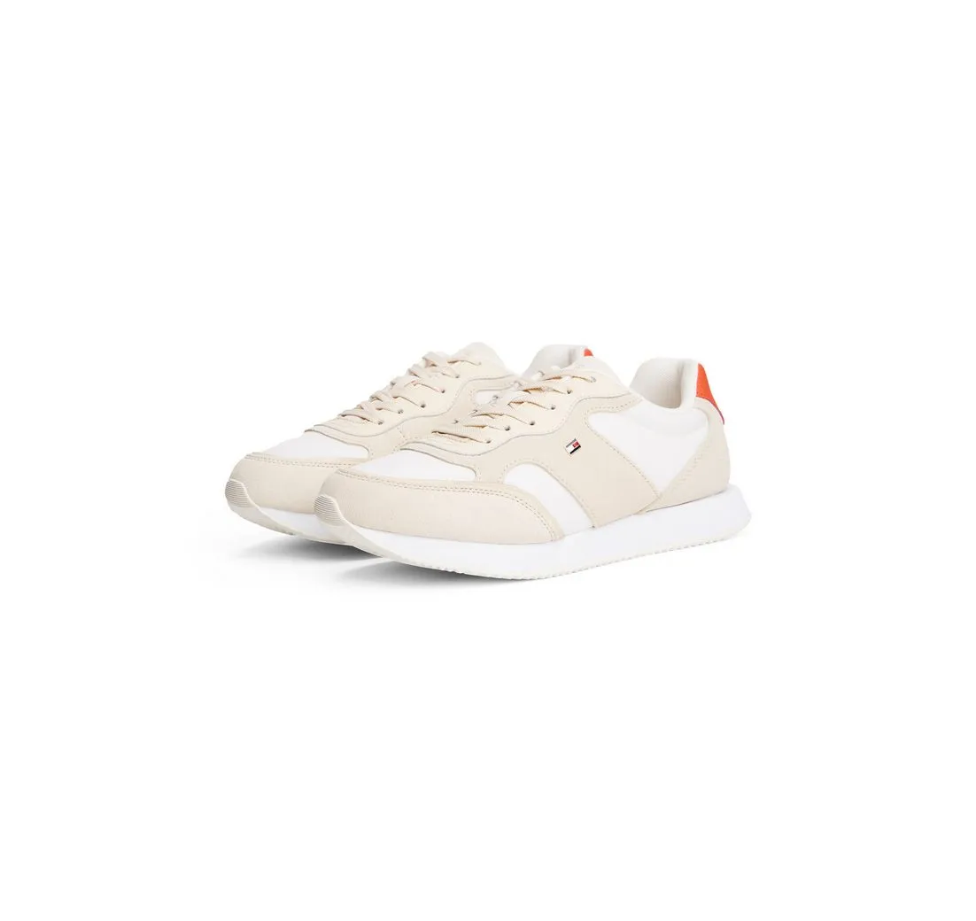 TOMMY HILFIGER TH EASY RUNNER Sneaker, Freizeitschuh, Halbschuh, Schnürer, auffälliger Besatz an der Ferse