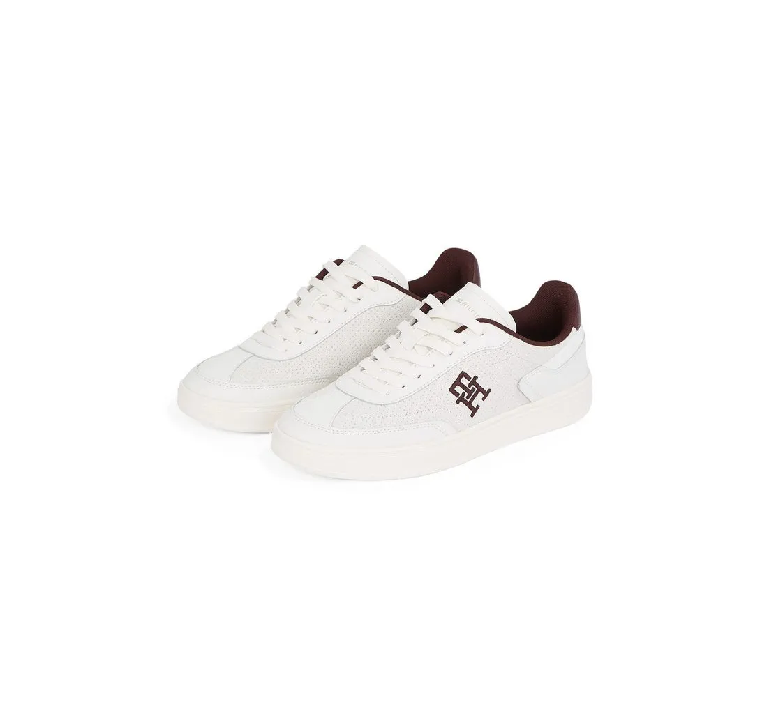 TOMMY HILFIGER TH HERITAGE SNEAKER PERF Plateausneaker, Freizeitschuh, Halbschuh, Schnürschuh mit TH-Logostickerei