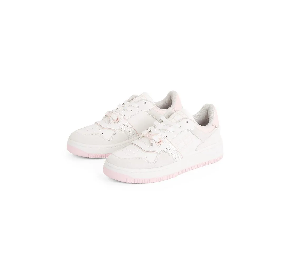 TOMMY JEANS TJW RETRO BASKET WASHED SUEDE Plateausneaker, Freizeitschuh, Halbschuh, Schnürschuh im Basket Look