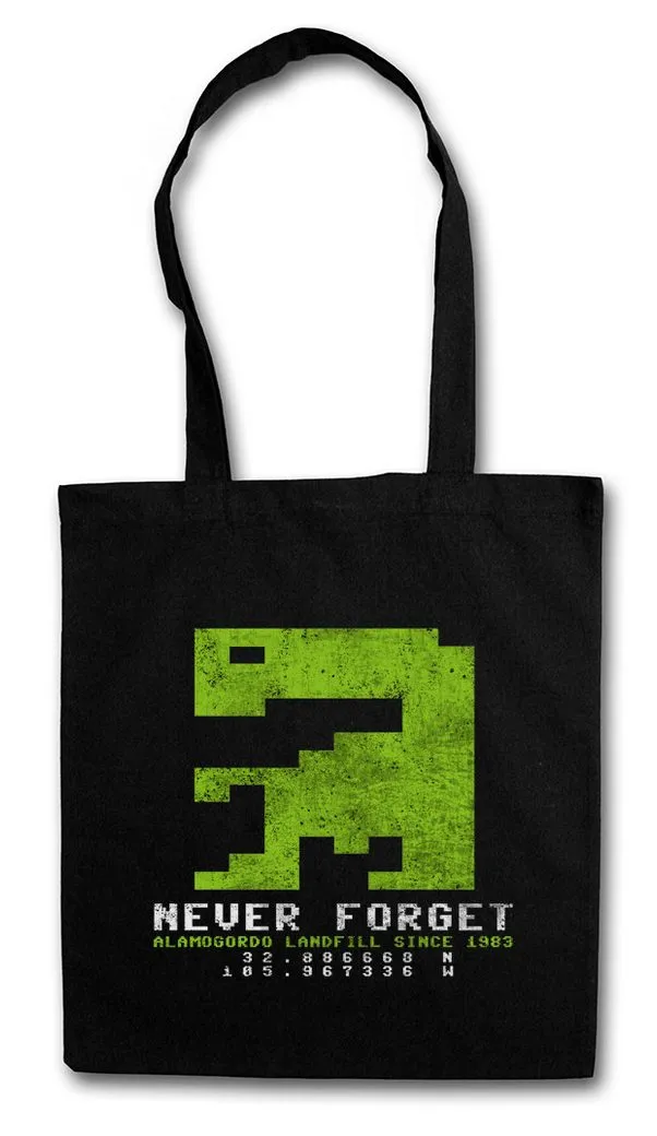 Urban Backwoods Beuteltasche Never Forget Sprite Stofftasche Außerirdischer Extra Terrestrial ET (1-tlg), Alamogordo Landfill 1982 Sci-Fi