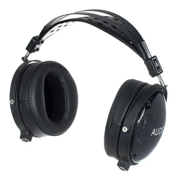 LCD-2 Classic Closed N B-Stock