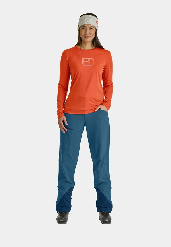 150 COOL MTN SILHOUETTE - Long sleeved top - sunset orange