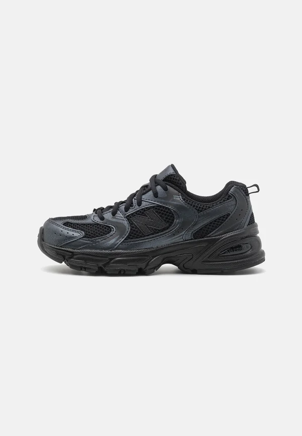 530 - Trainers - black