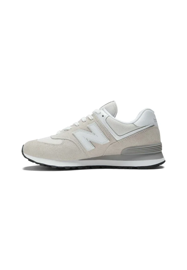 574  - Trainers - nimbus cloud nb white