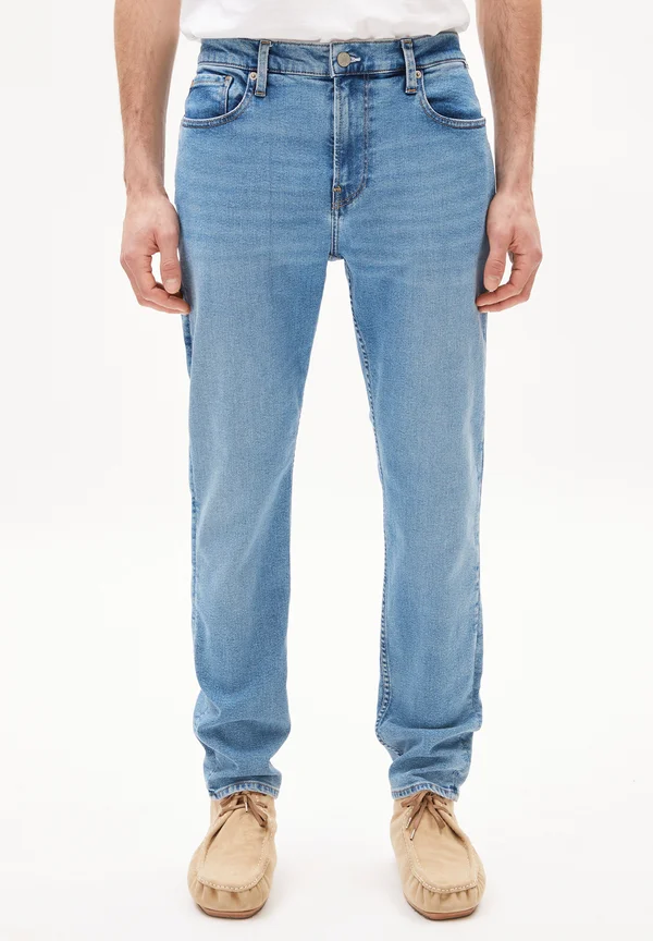AARJO TARPA - Jeans Tapered Fit - cloud