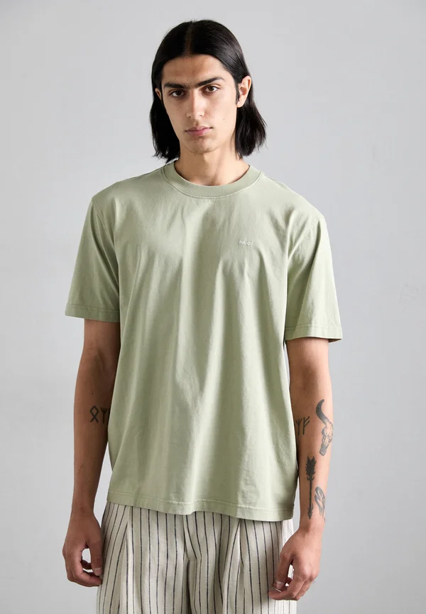 ADAM EMB - Basic T-shirt - sage green
