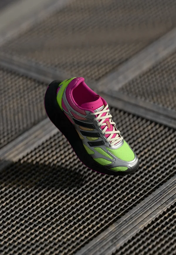 ADIZERO ARUKU  - Trainers - signal green/semi lucid fuchsia/signal green