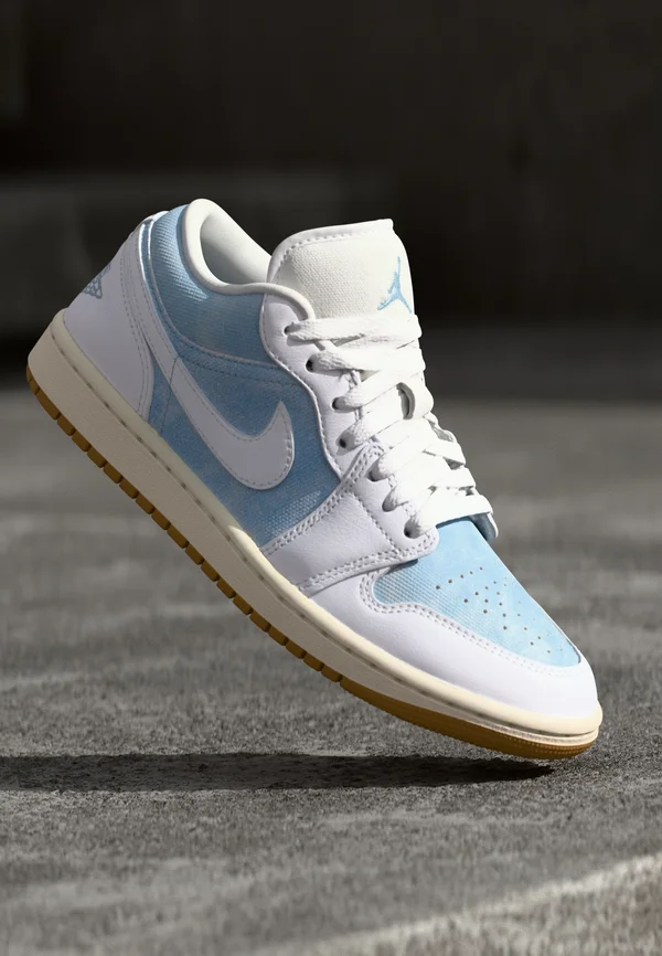AIR JORDAN 1 LOW SE - High-top trainers - worn blue/white/light brown/sail