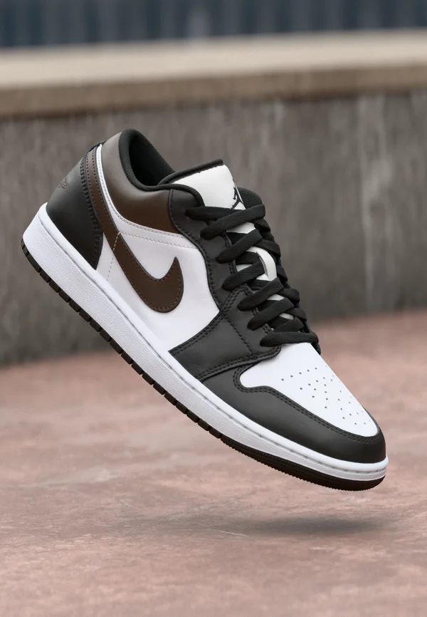 AIR JORDAN 1 - Trainers - black/baroque brown/white