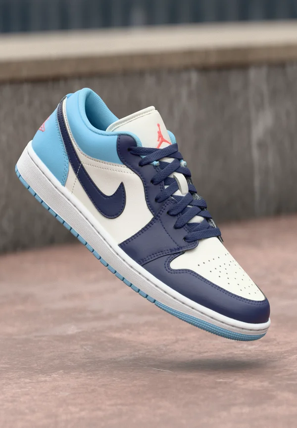 AIR JORDAN 1 - Trainers - sail/blue void/blue chill/hot lava/summit white/photo blue