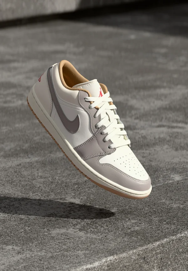 AIR JORDAN 1 - Trainers - sail/fire red/college grey/hemp/pale ivory