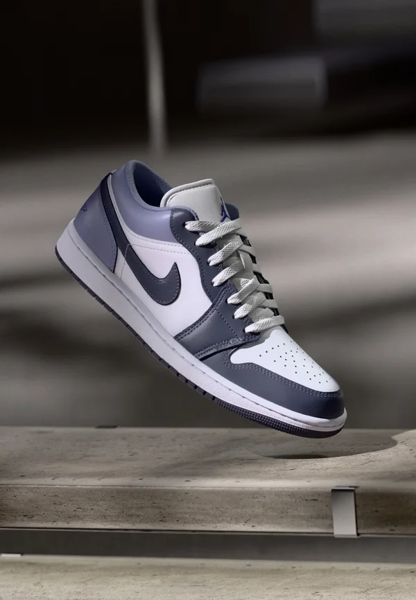 AIR JORDAN 1 - Trainers - white/indigo haze/dark blue grey/purple