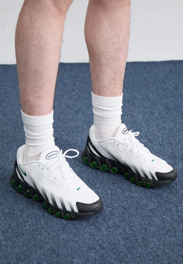 AIR MAX DN8 - Trainers - white/pine green/black